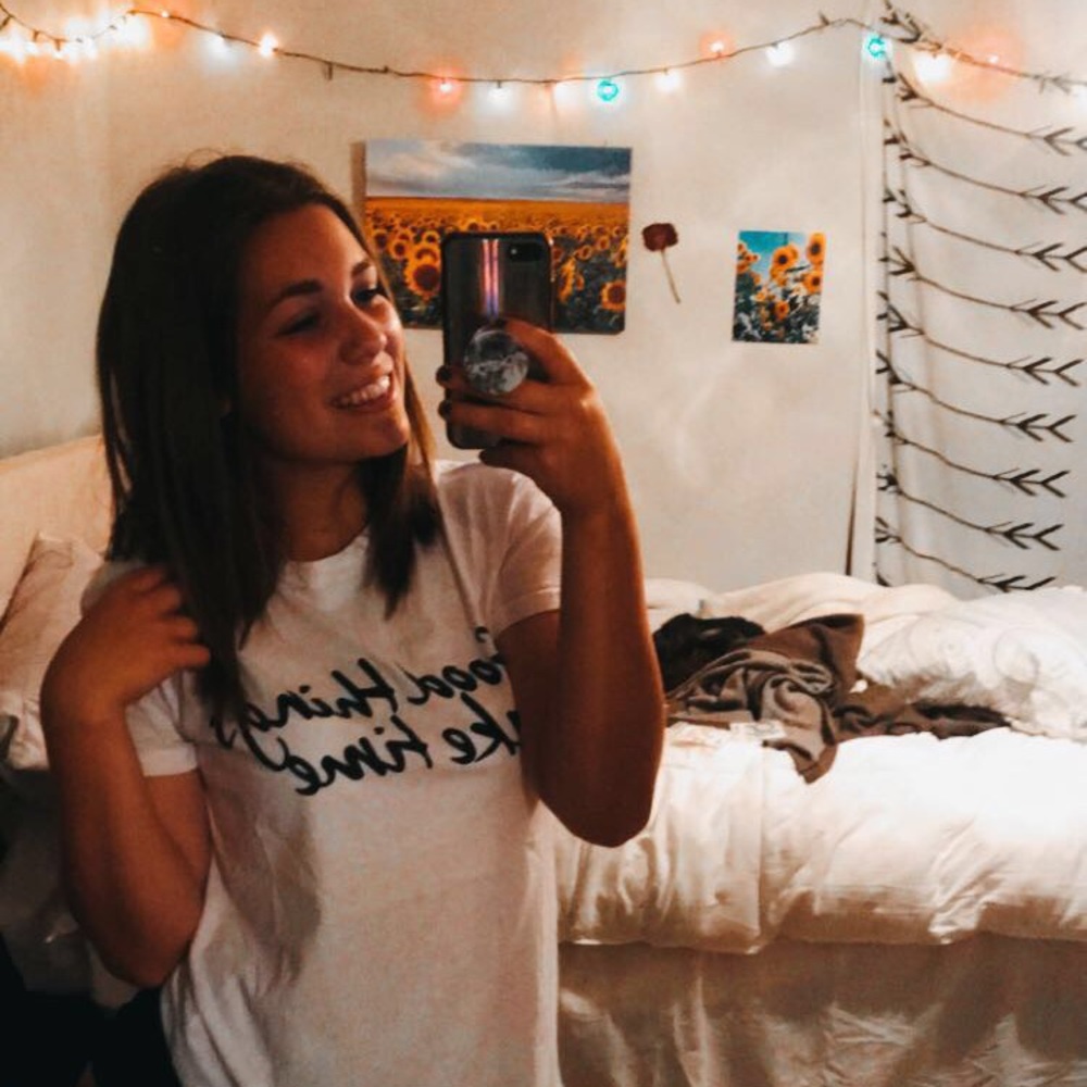 Meet your Posher, Kassandra